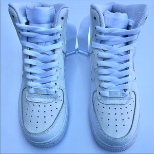 NIKE Air Force 1 high. Size 5 youth/6.5 women. NEVER WORN.
